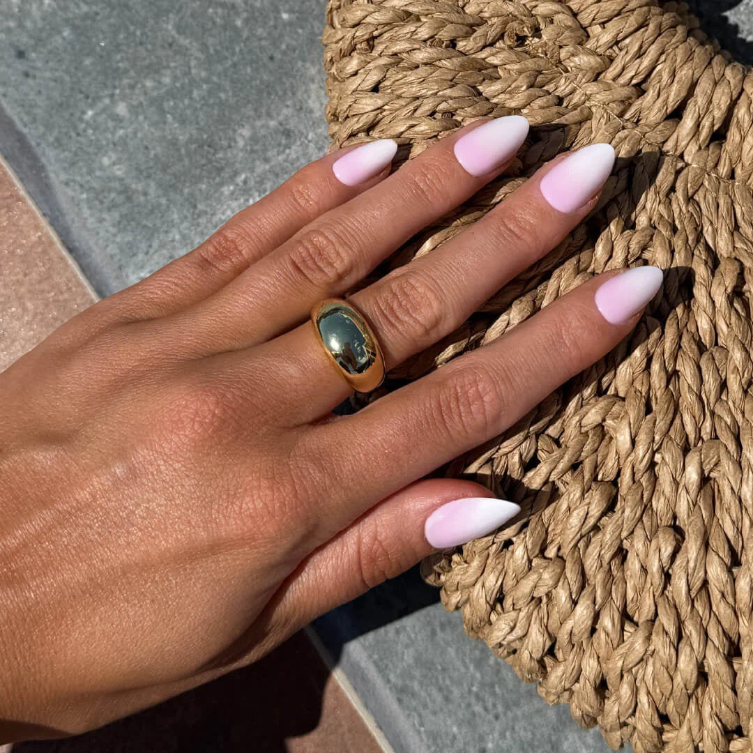 French Ombre Almond